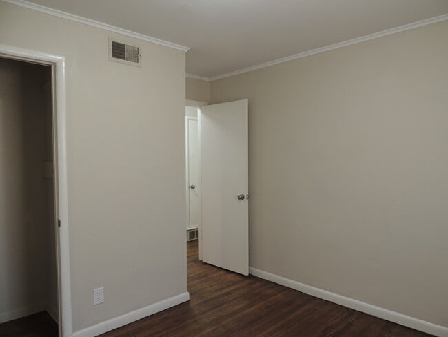 Building Photo - 124 S 41st W Ave