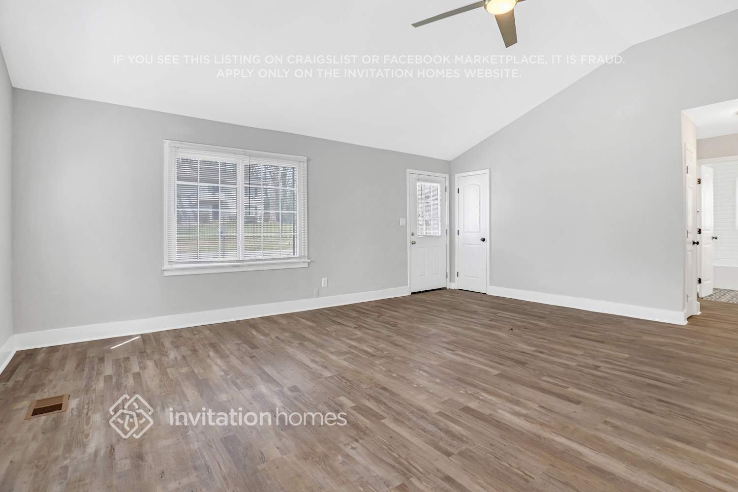 Building Photo - 981 Moreland Dr SE