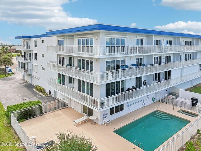 Building Photo - 2035 Jimmy Buffett Mem Hwy
