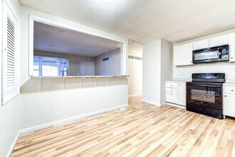 Building Photo - Charming 3-Bedroom Ranch Home in Hazelwood School District