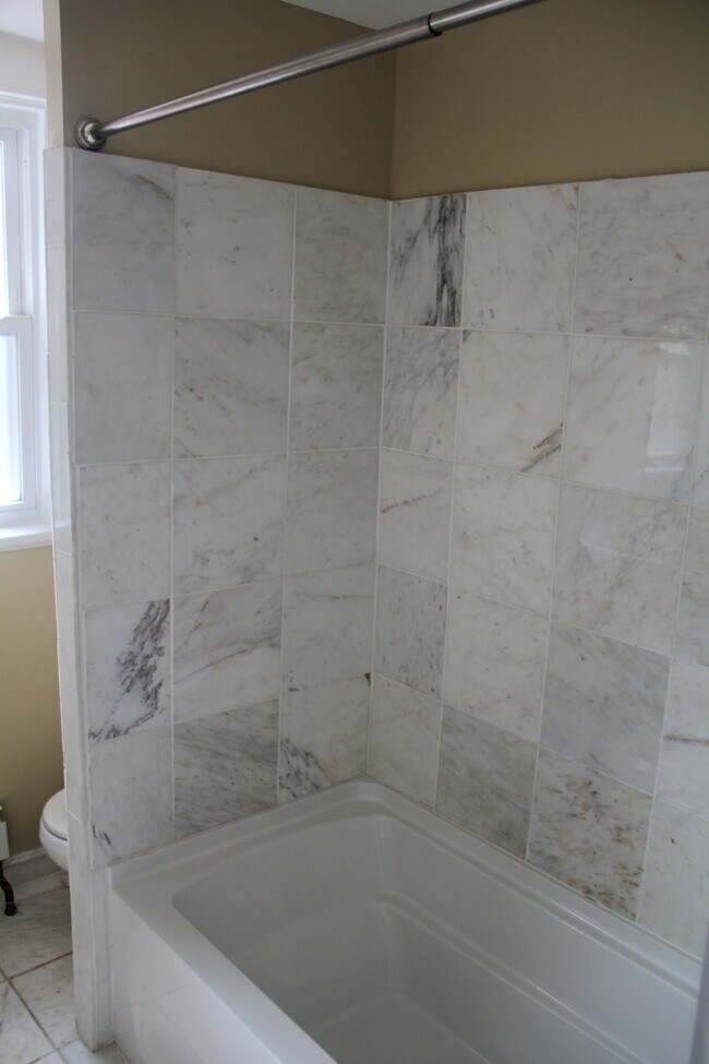 Building Photo - 6614-6616-6616 Ridgeville St