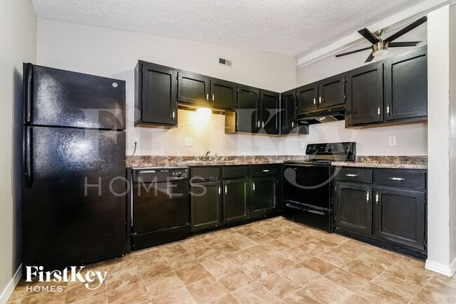 Building Photo - 5326 Yucatan Dr