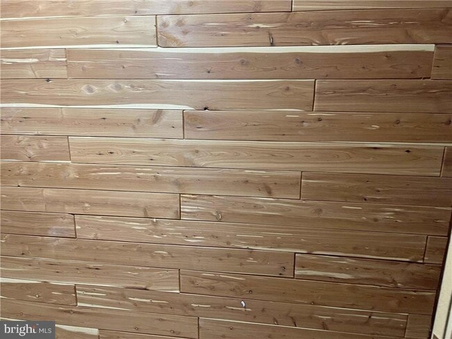 Building Photo - 337 Avi Dr