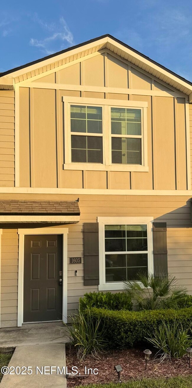 Primary Photo - 575 Oakleaf Plantation Pkwy