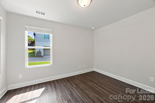 Building Photo - 1205 Kohler Ave