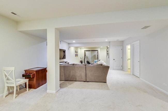 Building Photo - 1382 Kensington Ct
