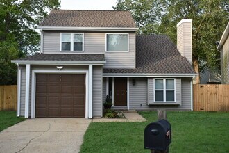 Building Photo - Updated Rental!