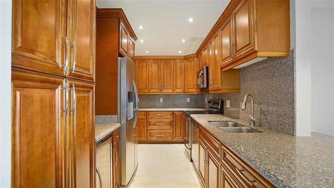 Building Photo - 4250 Galt Ocean Dr