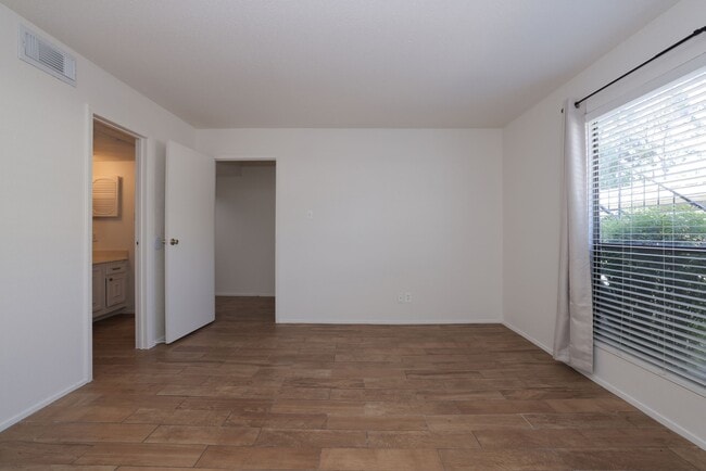 Building Photo - 14777 Wunderlich Dr