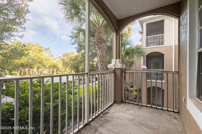 Building Photo - 10550 Baymeadows Rd