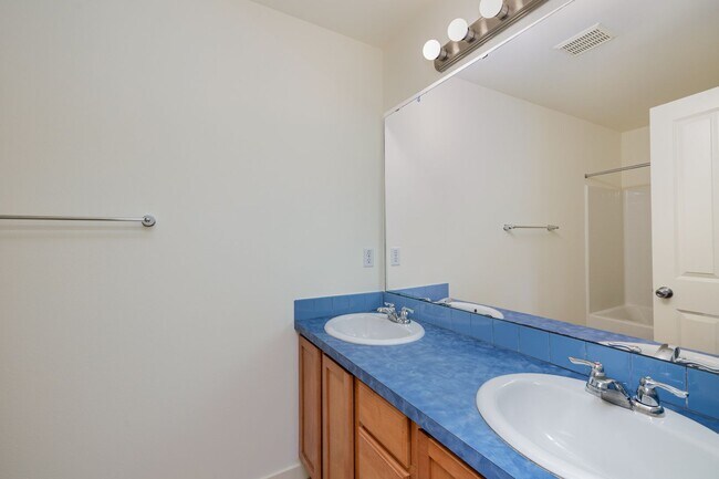 Building Photo - Beautiful Craftsman home available for ren...