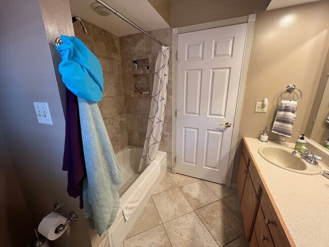 Building Photo - $0 DEPOSIT OPTION! ROSEDALE SUBDIVISION, CHARMING BRICK RANCH, PARTIALLY FINISHED BASMENT, 3 BED,...