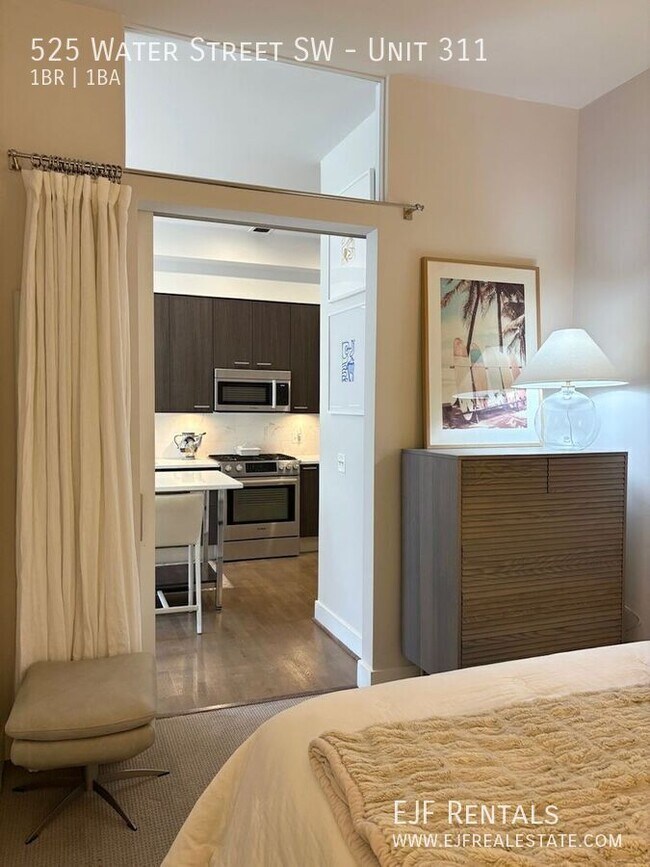 Building Photo - 525 Water St SW