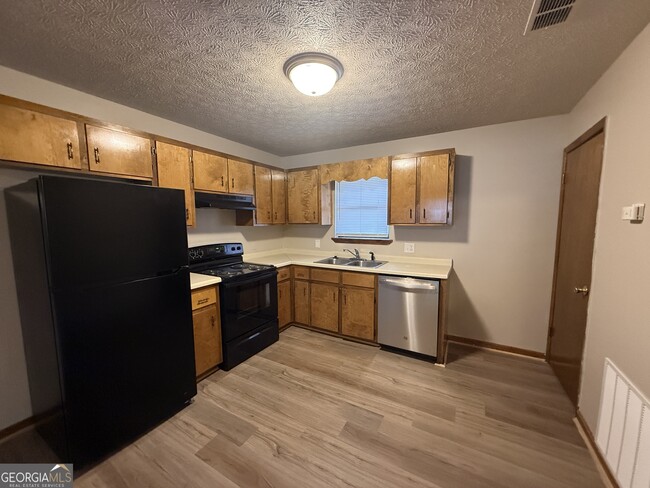 Building Photo - 101 Cooper Springs Ct