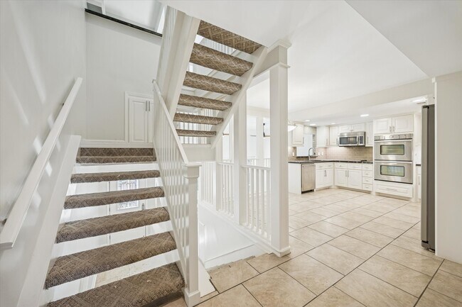 Building Photo - 4706 Post Oak Timber Dr