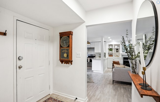 Building Photo - 2 Bedroom Condo in Buckhead for RENT!!! (Garden Brook at Peachtree Hills)