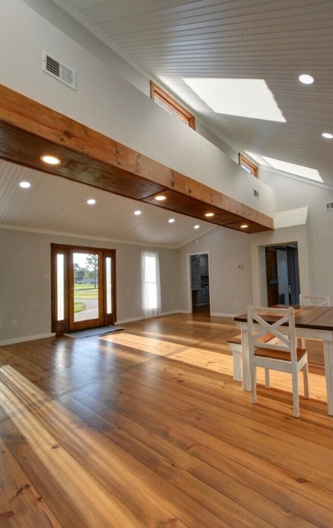 Building Photo - 23950 Coats Rd