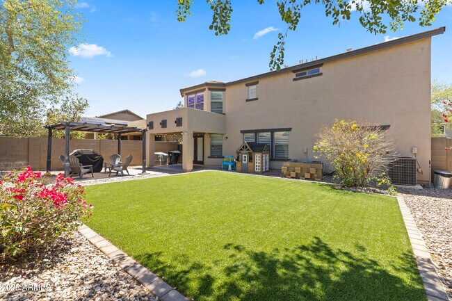 Building Photo - 18390 W Hayden Dr