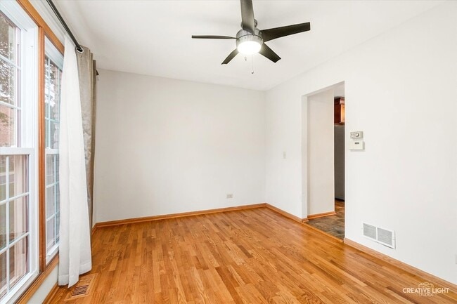 Building Photo - 920 Fairfax Ct