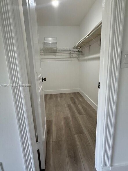 Building Photo - 1328 NW 86th Way