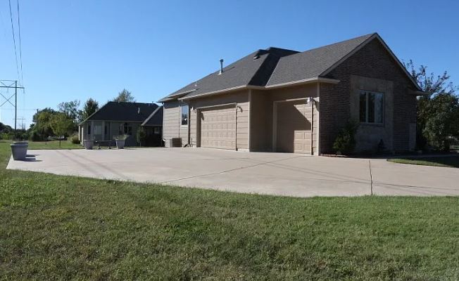 Building Photo - 1803 N Peckham Cir
