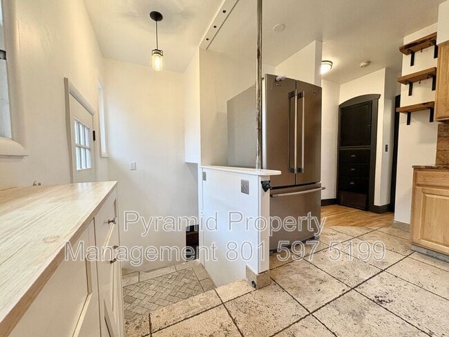 Building Photo - 578 E 1700 S