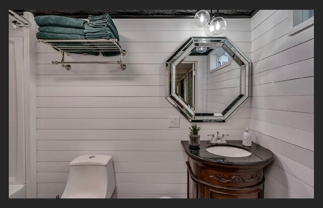 Building Photo - 14047 Military Rd