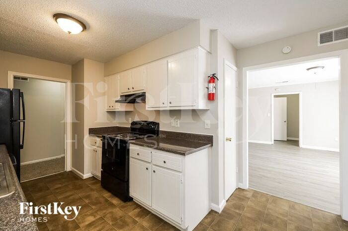 Building Photo - 4299 Crescent Park Dr