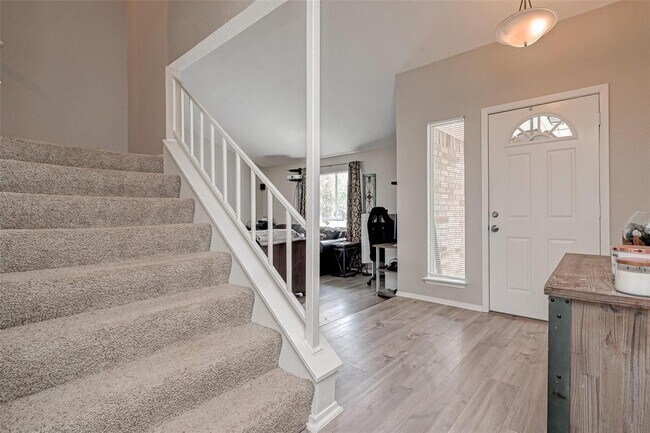 Building Photo - 307 Countryside Dr
