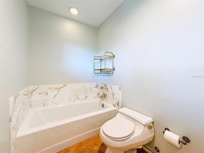 Building Photo - 1351 Willow Brk Dr