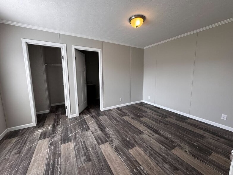 Building Photo - 10610 State Rte 762