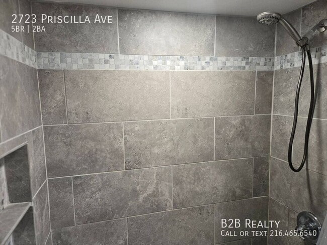 Building Photo - 2723 Priscilla Ave