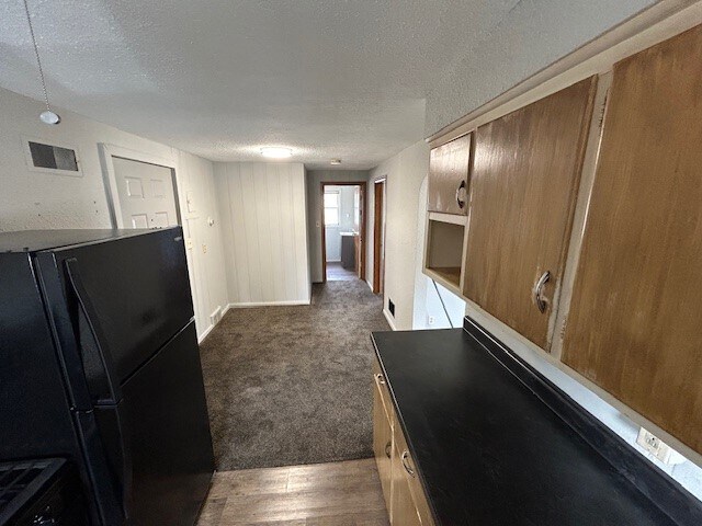Kitchen - 358 Fair Oaks Blvd
