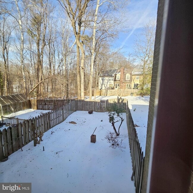 Building Photo - 7244 Greentree Rd