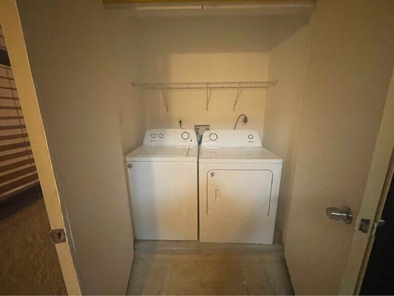 Building Photo - 10441 SW 156th Ct