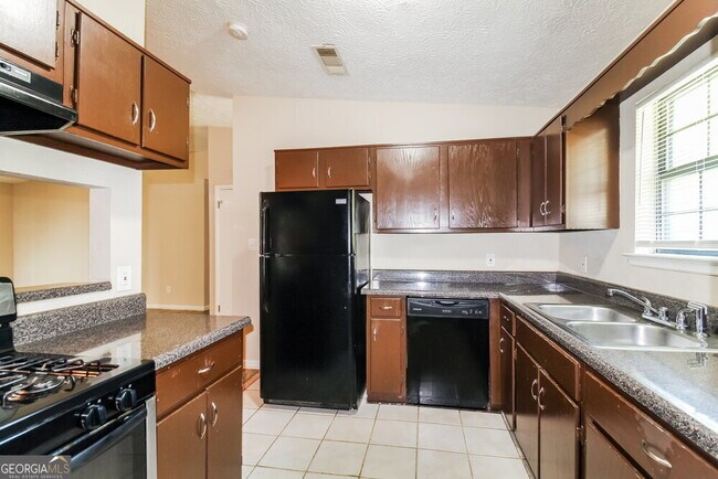 Building Photo - 5531 Mallard Trail