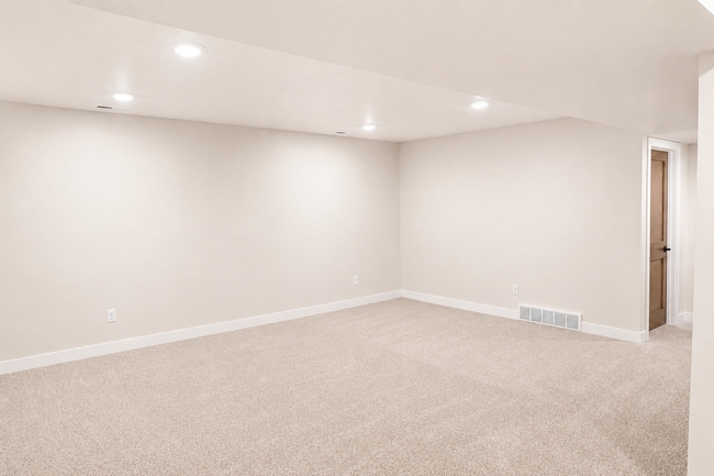 Building Photo - Luxury New Construction Executive Duplex in Greenville