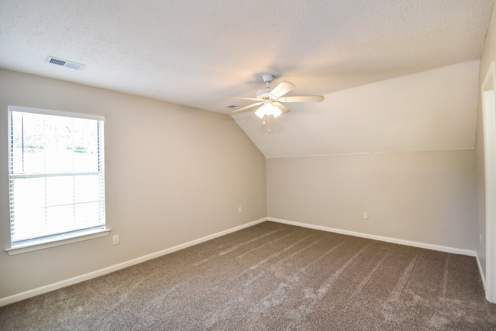 Building Photo - 10746 Pecan View Dr