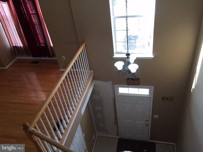 Building Photo - 2503 Clover Field Cir