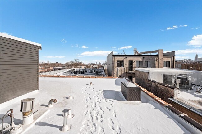 Building Photo - 2013 W Concord Pl