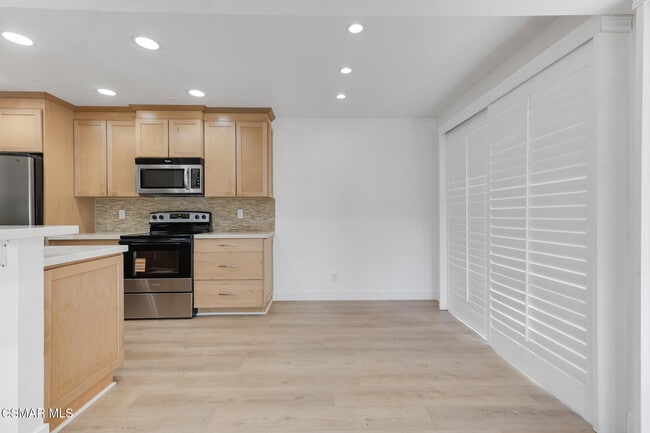 Building Photo - 1202 Landsburn Cir