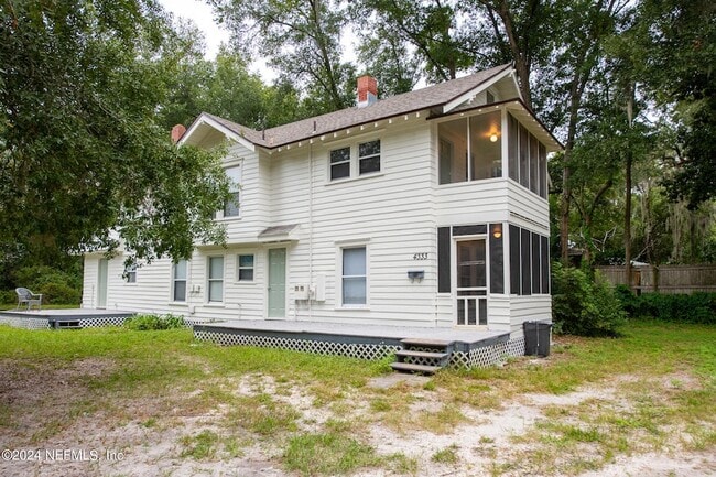 Building Photo - 4333 Longfellow St