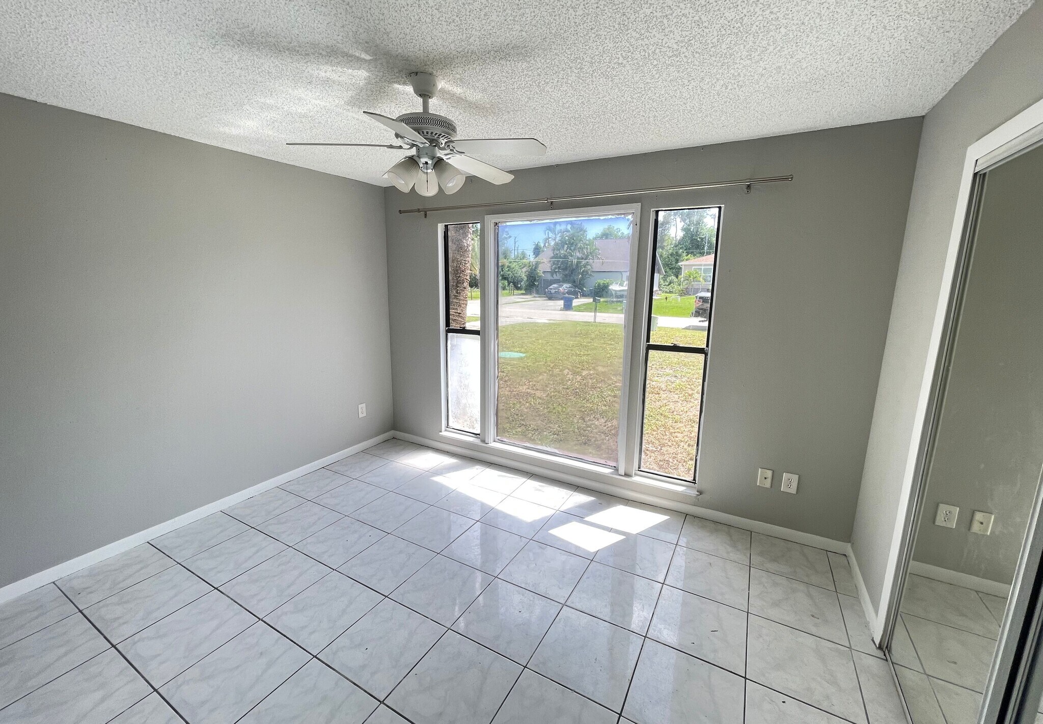 Building Photo - 17419 Dumont Dr