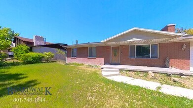 Building Photo - Great 5 Bed Now Available in Riverton