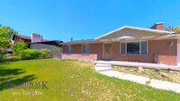 Building Photo - Great 5 Bed Now Available in Riverton