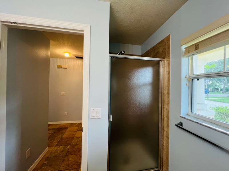 Building Photo - 1531 Par Ct
