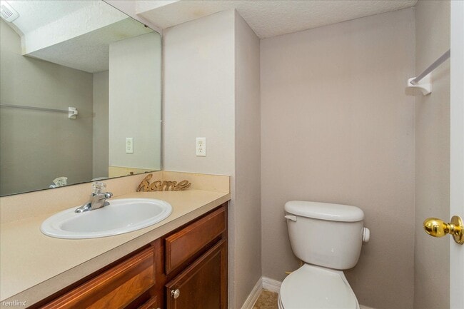 Building Photo - 4 br, 2.5 bath House - 1709 Madison Ivy Ci...