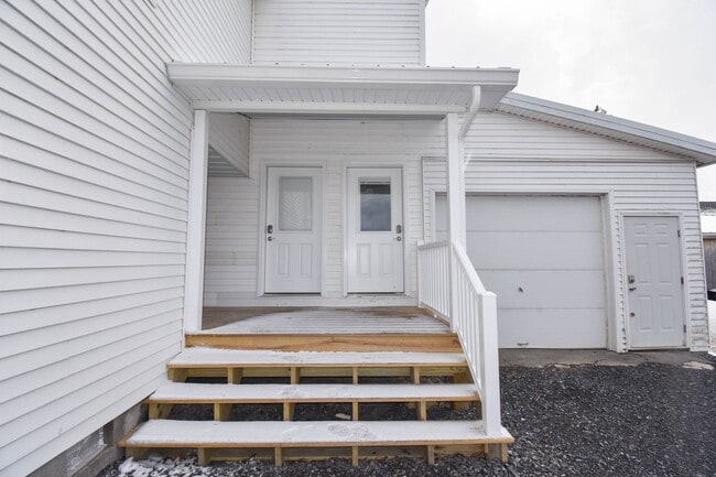 Building Photo - RTSA25-27