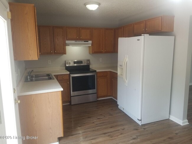 Building Photo - 737 Andra Dr