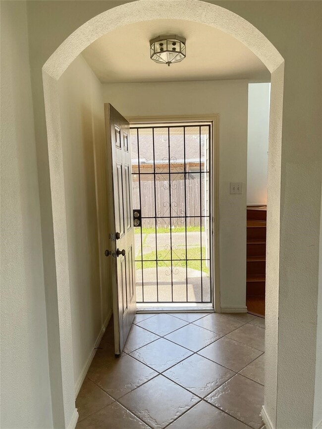 Building Photo - 11737 Logan Ridge Dr